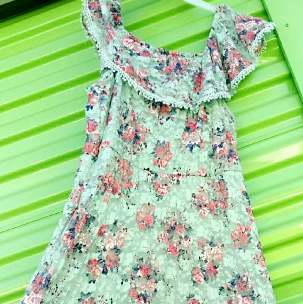 Baby blues lace dress